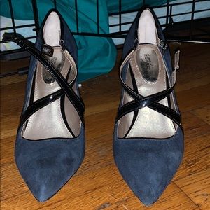 Alfani suade black pointed toe heels